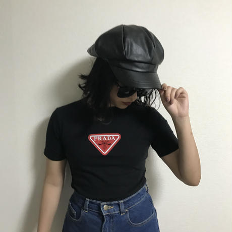 597b4fa8428f2d4f1900e250