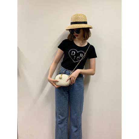 5c6a51ebc2fc287a6e7cb417