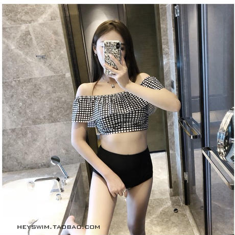 5af653e55f786658db000a04