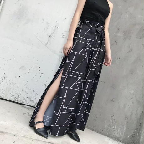 5ab65281ef843f2bae00476d