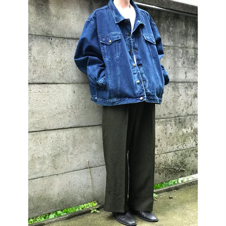 5c53df31c2fc2836d8d2495d