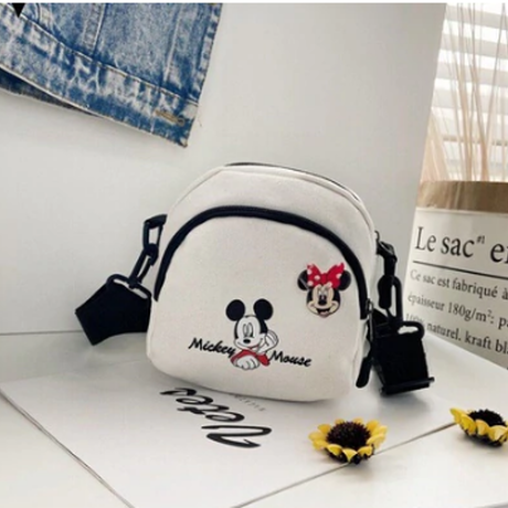 可愛いバック Stores