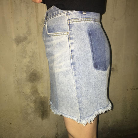 5b6abf325f786625d90016a4