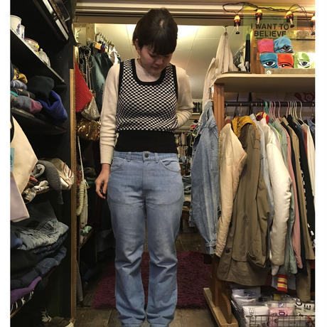 5aa511f1122a7d35f700cb9e