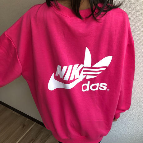 5d8618a7745e6c3f51a0fd32