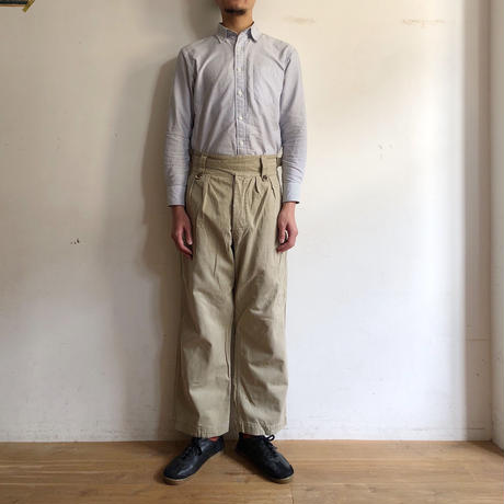 5bfd23387cd3610cf80003d3