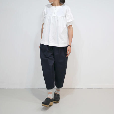 5aa60a77ef843f540c000857