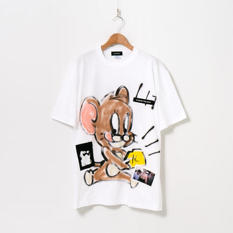 5cd3d281d211bf36c9b74e1b