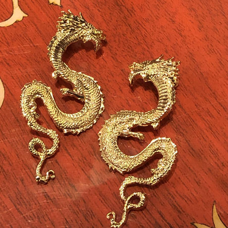 ドラゴンピアス Stores