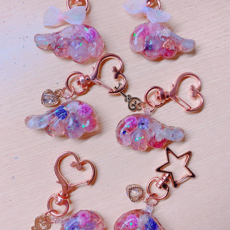 恋愛運アップキーホルダー Stores