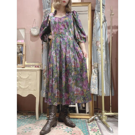 チロルワンピース Stores