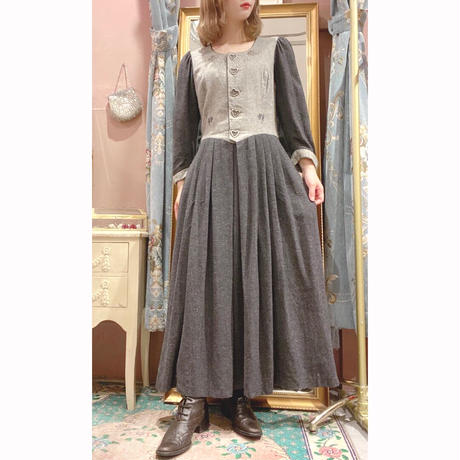 チロルワンピース Stores