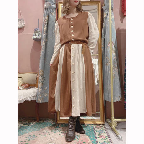 チロルワンピース Stores