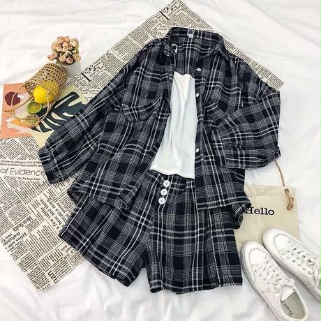 5cc03655adb2a1145308b09a