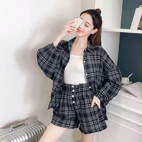 5cc03655adb2a1145308b09a