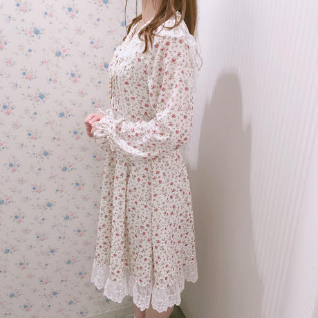 5b629058a6e6ee3050000dd4