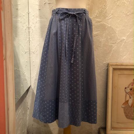 5c590ce4787d840e36e3cb93
