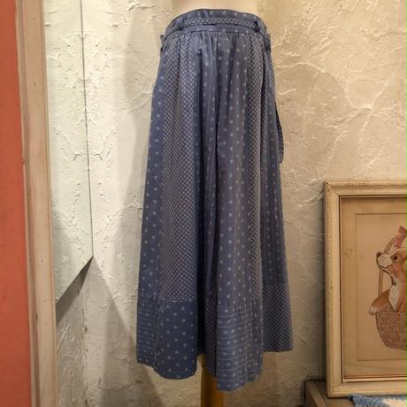 5c590ce4787d840e36e3cb93