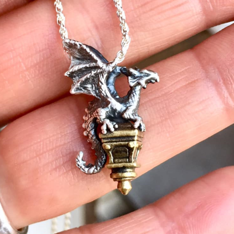 ドラゴンのアクセサリー Stores