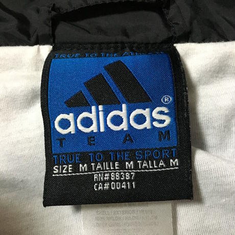 5828527200d331f20400d69b