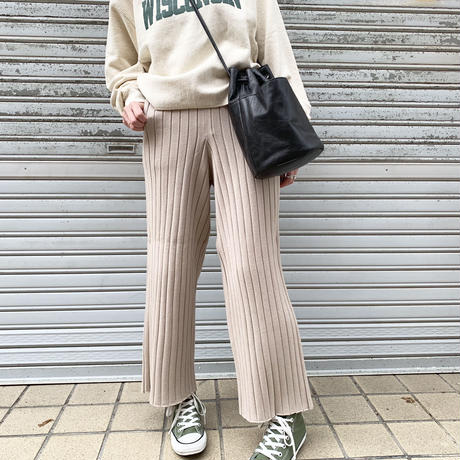 5bfe896dc49cf35373fa647b