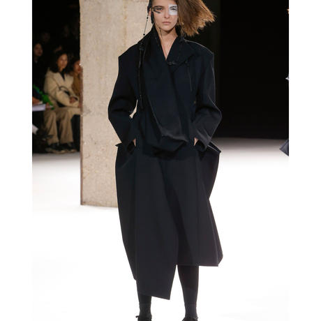 変形デザイン Stores