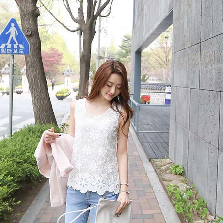 5b5046975496ff11ea000cd7
