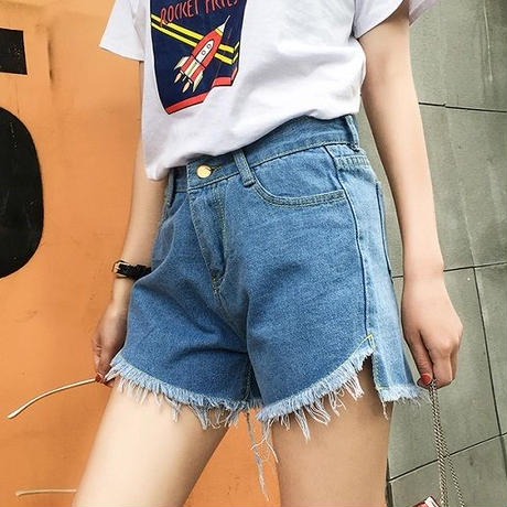 5b7ce1355f786641010008f3