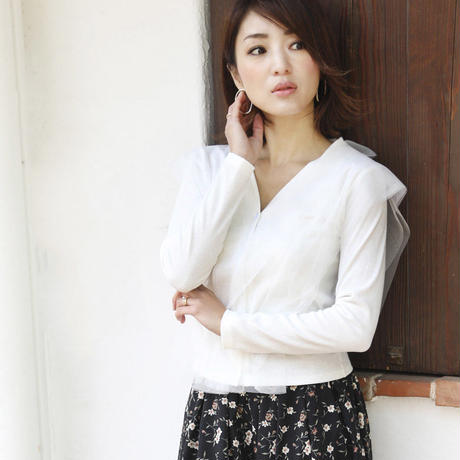 5ae8370b5496ff2924000c9e