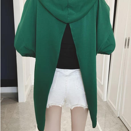 トップス 肩がチラリ フード付きで後ろ姿が逆vオシャレな珍しいパーカー Hdfks