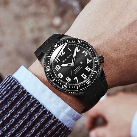 Grmontre メンズ クォーツ腕時計 200m防水 ラバーバンド サファイア