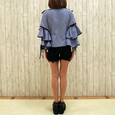 5c6a7618c2fc2827ff549e22