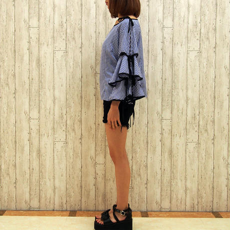 5c6a7618c2fc2827ff549e22