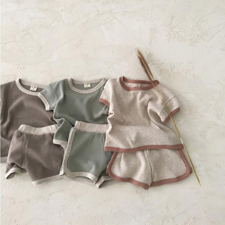 女の子ロンパース Stores