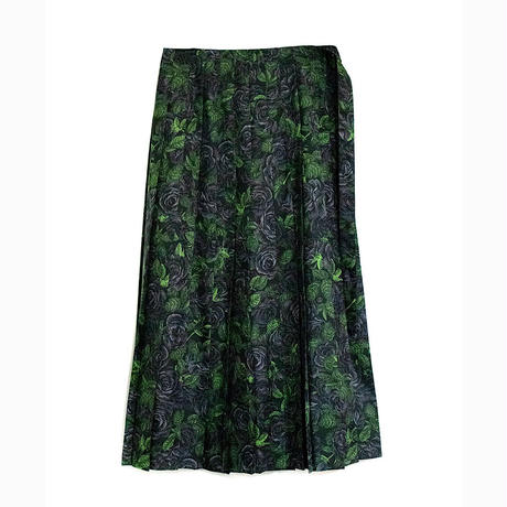 NEW ARRIVAL クロバラスカート