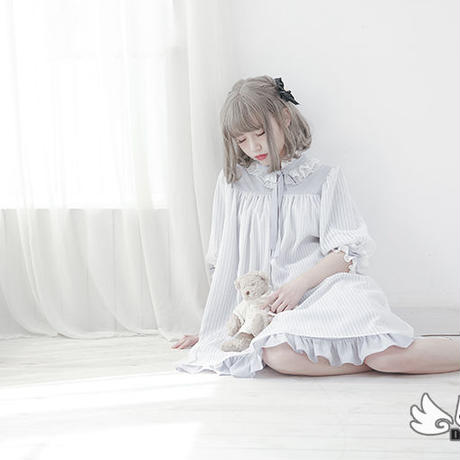 5acb65e55f78665a8b001146