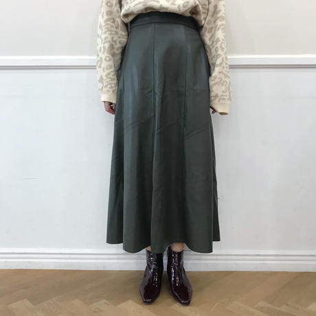 5bfaa61ec3976c26da00027f