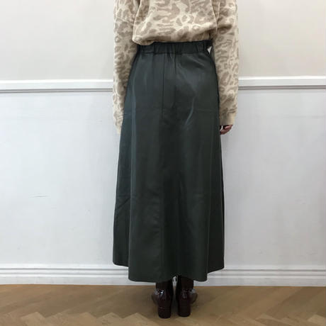 5bfaa61ec3976c26da00027f