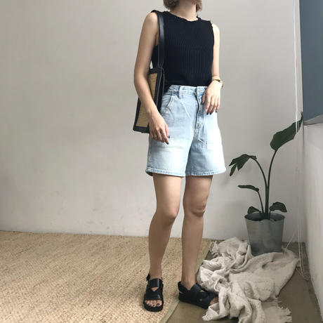 5b250090122a7d1d850004a1