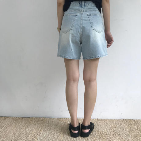 5b250090122a7d1d850004a1