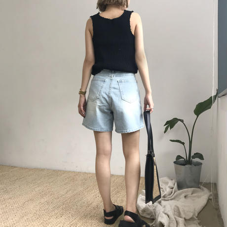 5b250090122a7d1d850004a1