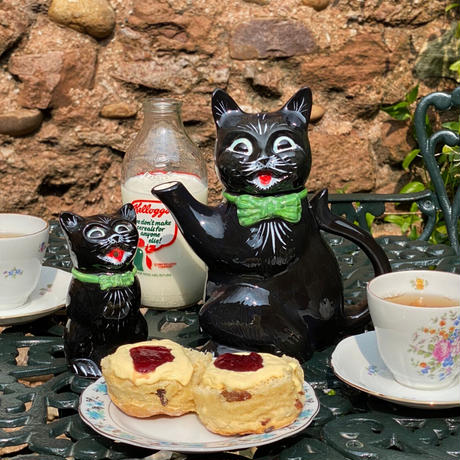 Black Cat Creamer "SIMBA" / 英国製キャット・クリーマー  " シンバ"(Green Bow)