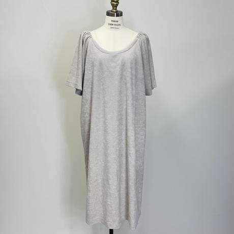 オフショルダーワンピース Stores