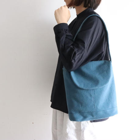 5ac1b456122a7d55f1004b8e