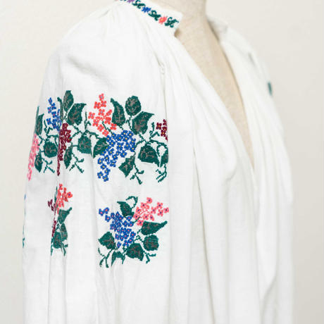 刺繍ワンピース | STORES
