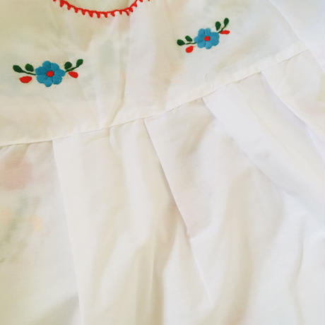 メキシコ 刺繍ワンピース キッズ ホワイト Pocomono メキシコ 刺繍ワンピース キッズ ホワイト Pocomono