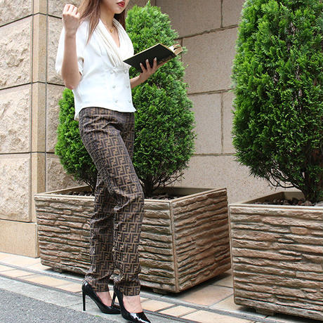 5cda86360376c63cc51682b8
