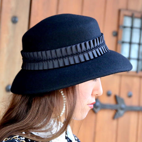 5b6413c85496ff170e0038fb