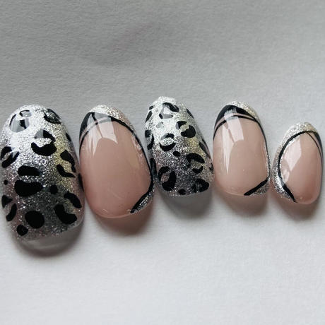 ヒョウ柄ネイル Stores