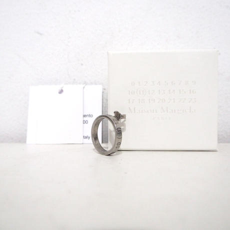 新品 定価39600円 メゾンマルジェラ ナンバーリング サークル ピアス